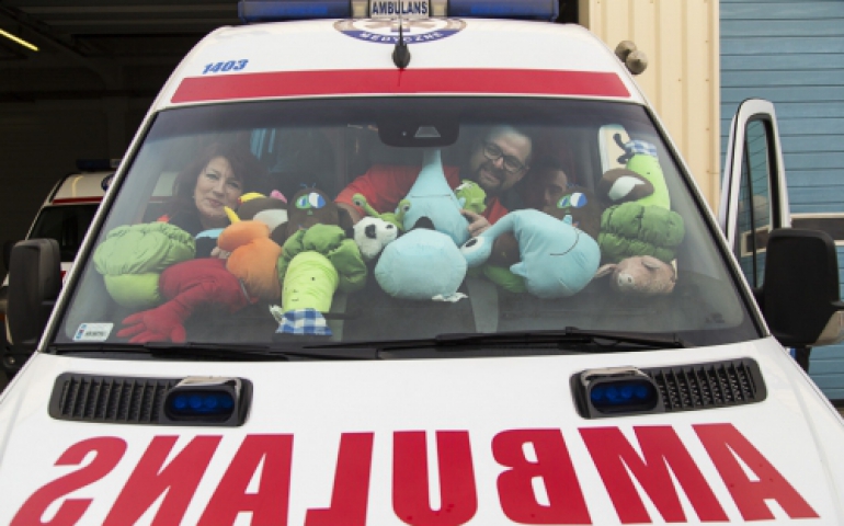 Maskotki dla małych pacjentów krakowskiego pogotowia